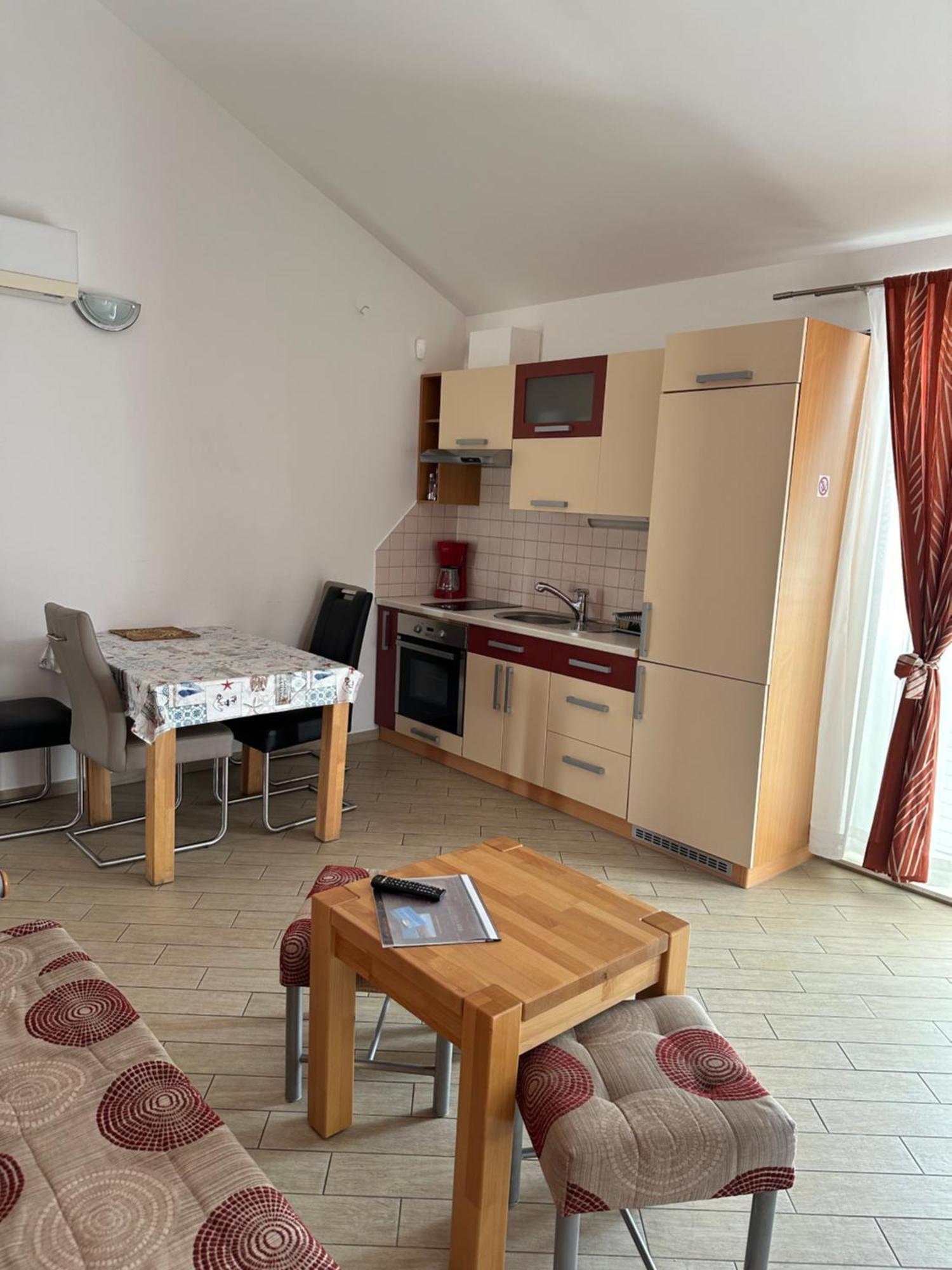 Apartment Eva Slano